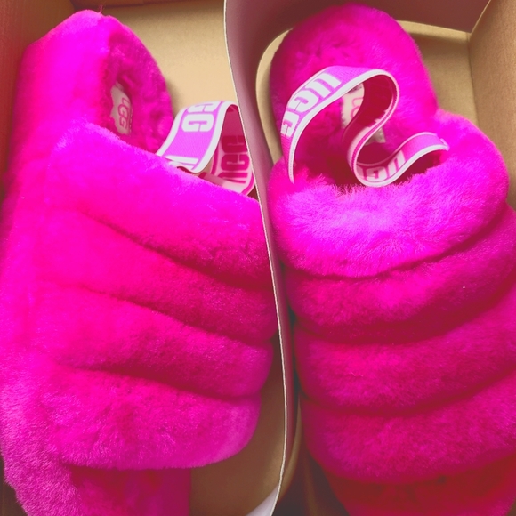 UGG Shoes - Ugg fury slides